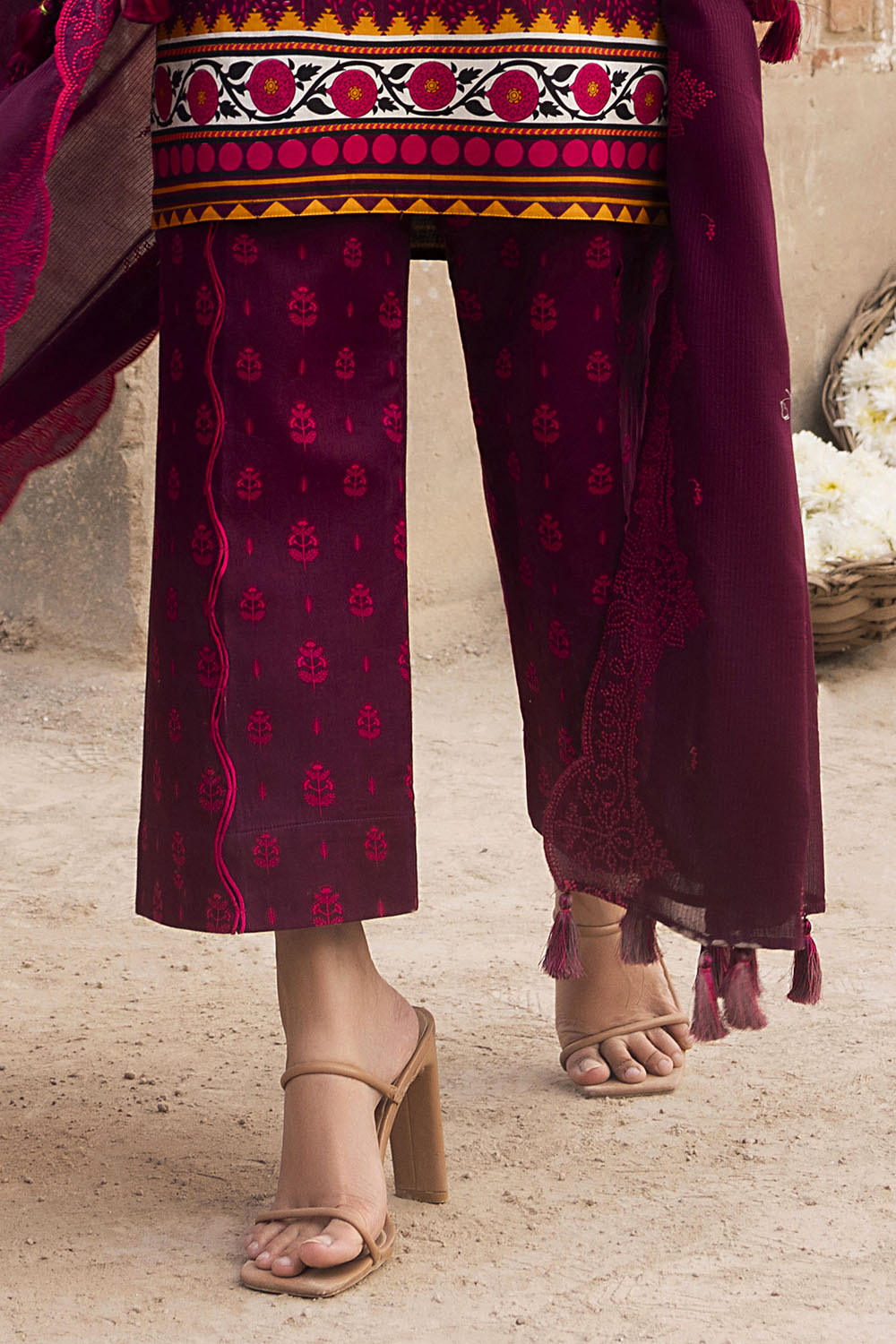 Mitti ki Khusboo by Gul Ahmed Unstitched Embroidered Lawn 3 Piece Suit GA26UMK DN-62013 - Summer Collection