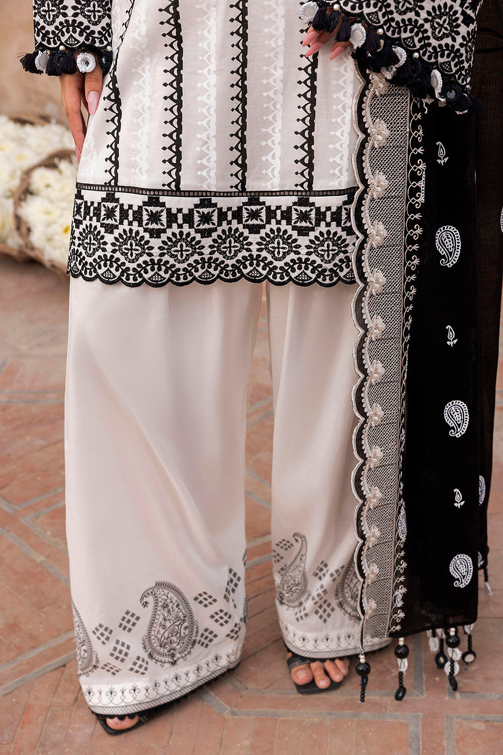 Mitti ki Khusboo by Gul Ahmed Unstitched Embroidered Lawn 3 Piece Suit GA26UMK DN-62025 - Summer Collection