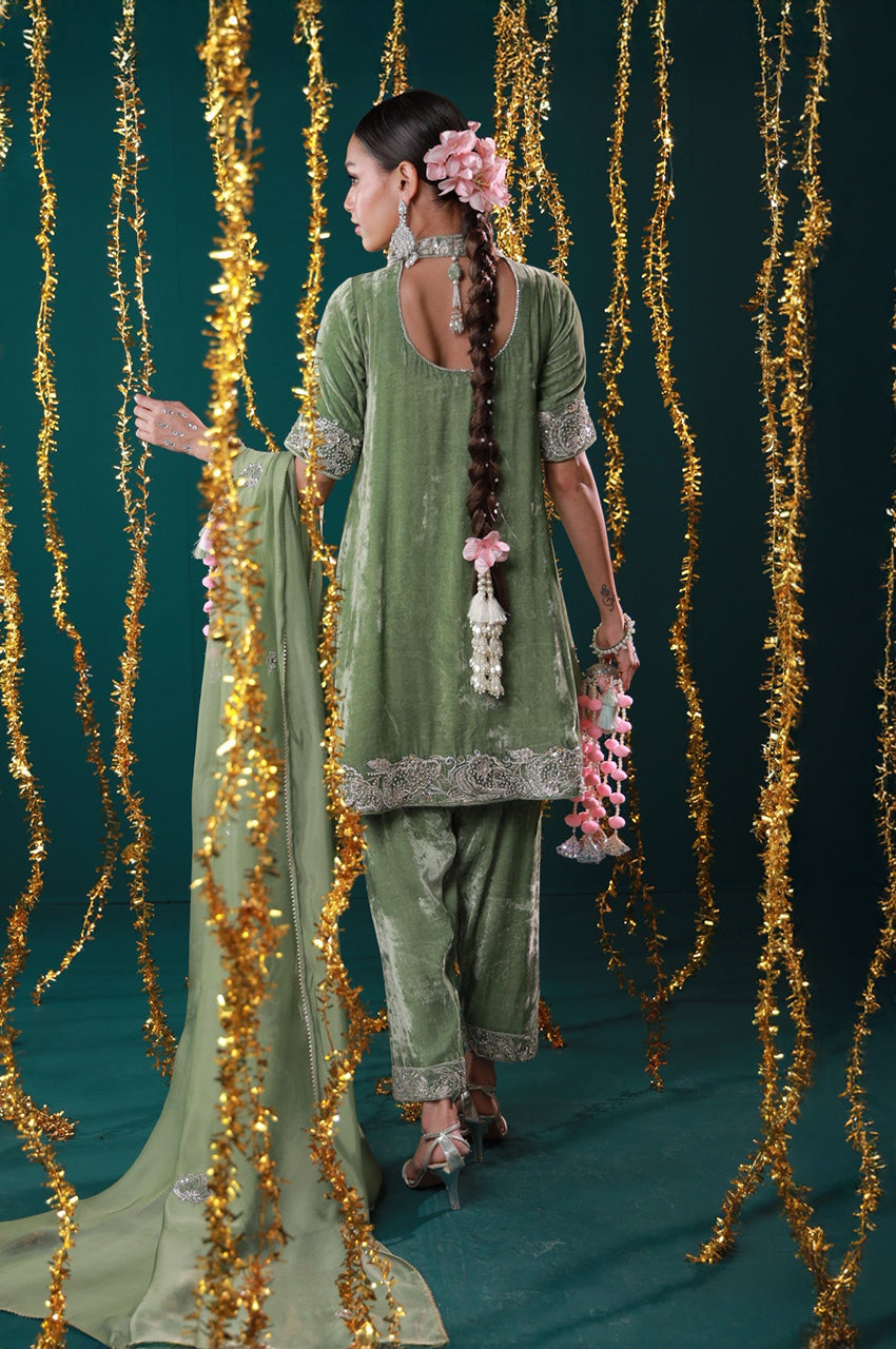 Makhmal From Nizka By Nida Rehan RTW Hand work Velvet 2 Piece Suit Nureh - Festive Collection