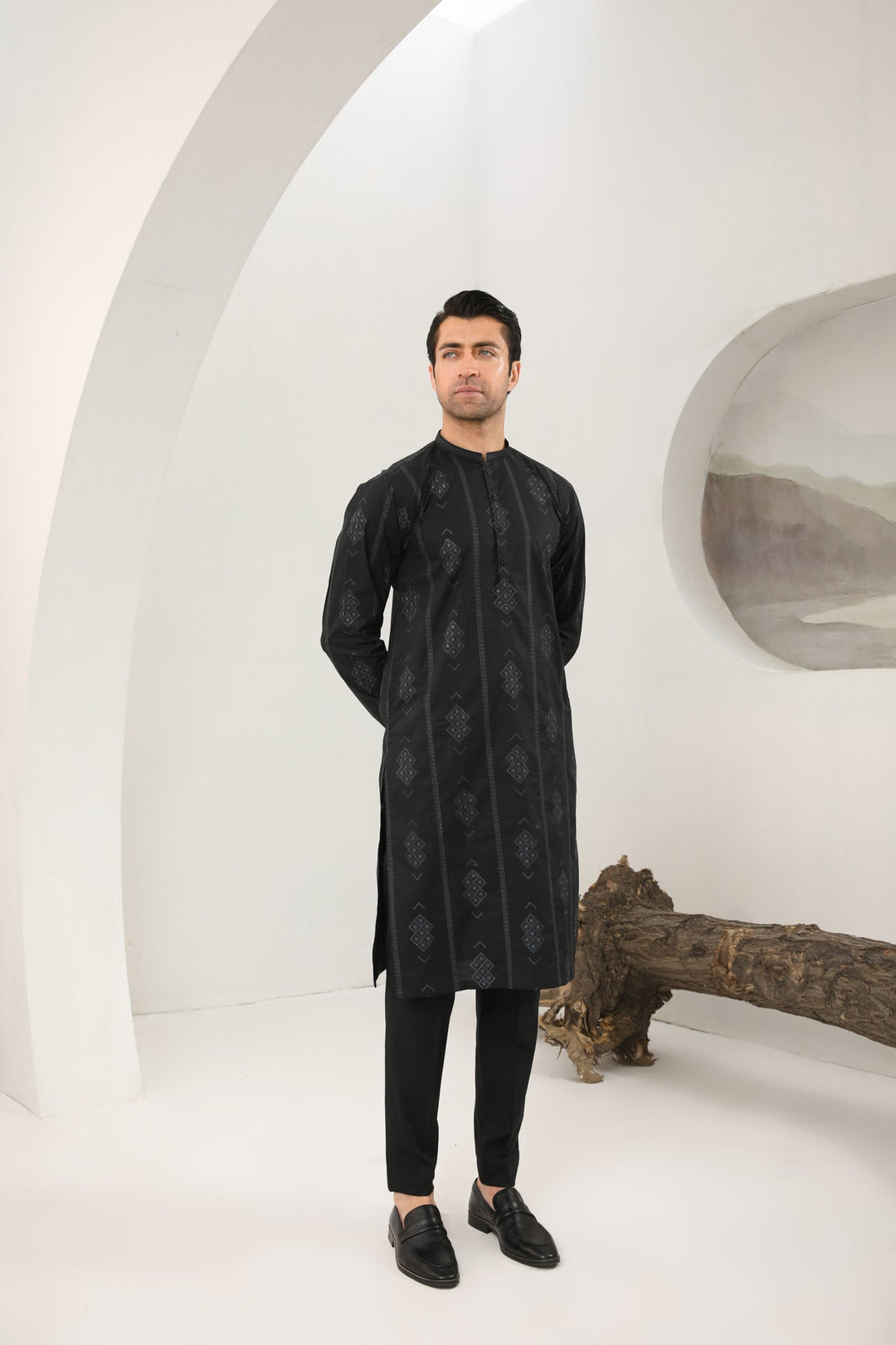 Muraqsh Ready To Wear   Men Black Motif Cotton Embroidered Kurta Trouser MUR-BMECK - Summer Collection