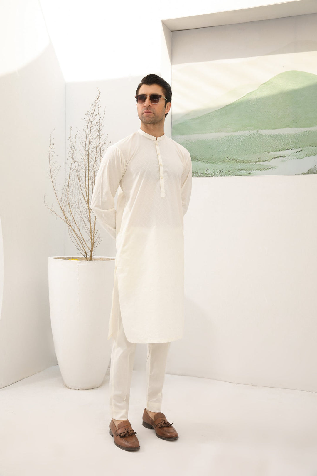 Muraqsh Ready To Wear   Men Bosky White Cotton Embroidered Kurta Trouser MUR-BWECK - Summer Collection