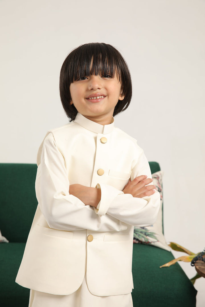 Muraqsh Ready To Wear Solids  Boys Bosky White Kurta Trouser with Blended Waistcoat Round Cut Buttoned MUR-BWKTW - Summer Collection