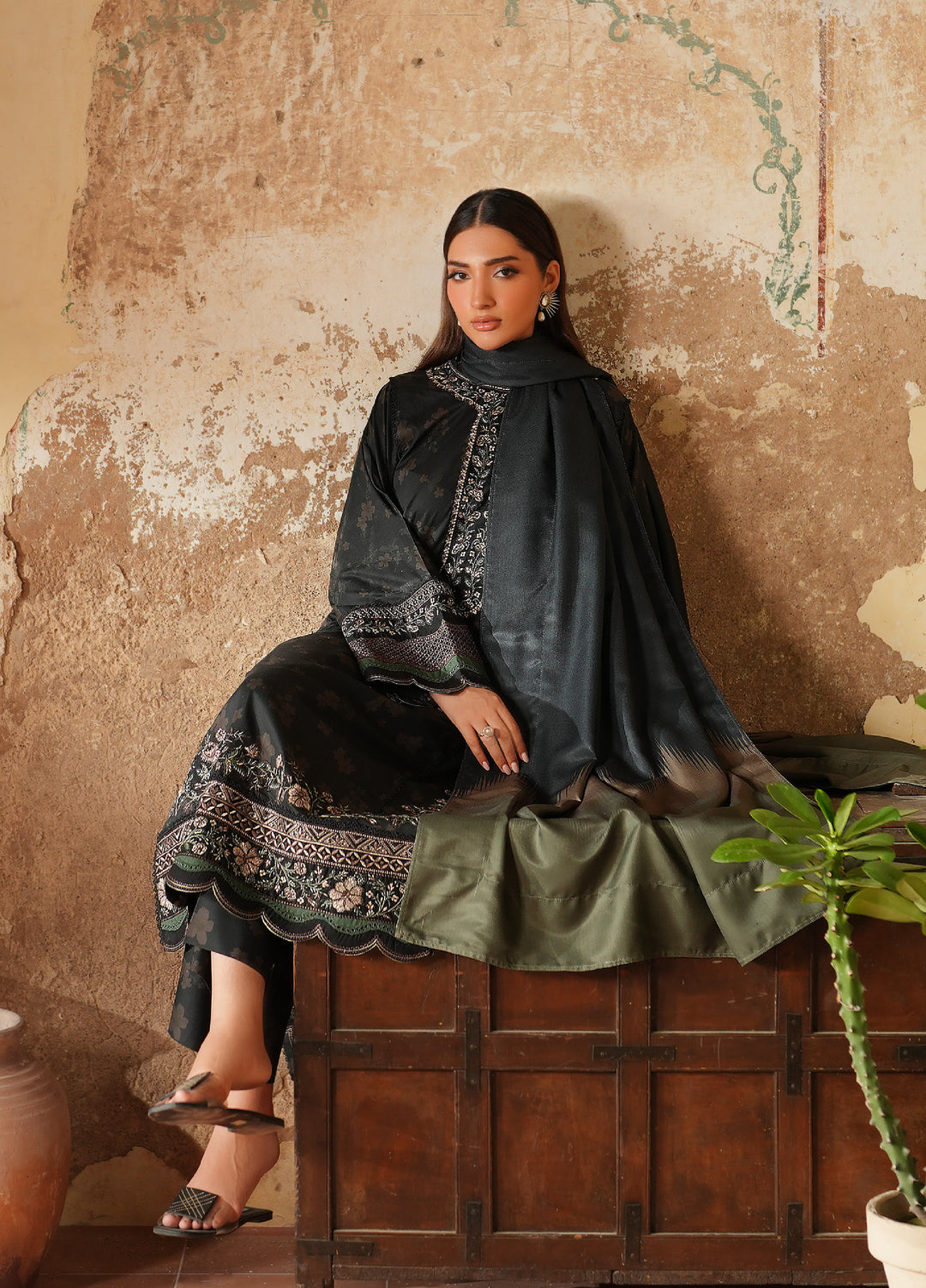 Iznik Pre Fall Printed Linen Suits Unstitched 3 Piece IZ25PF IPF-06 - Winter Collection