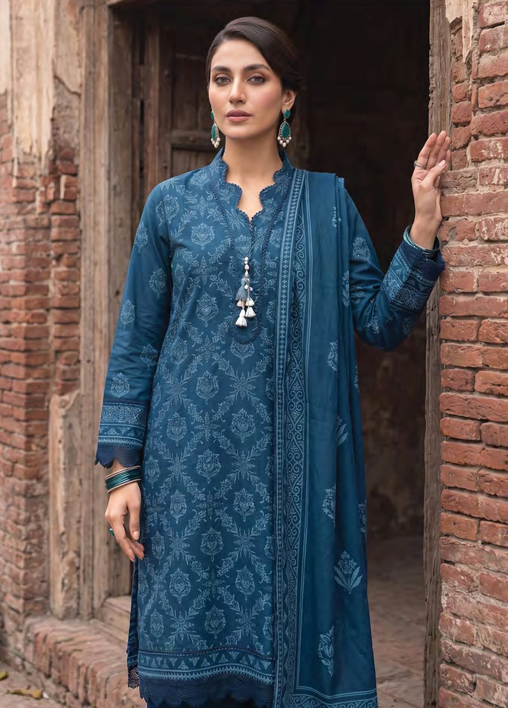 Cashmi by Lakhany Unstitched Printed Wool 3 Piece Suit LSM26UC LG-RL-0533-B - Winter Collection