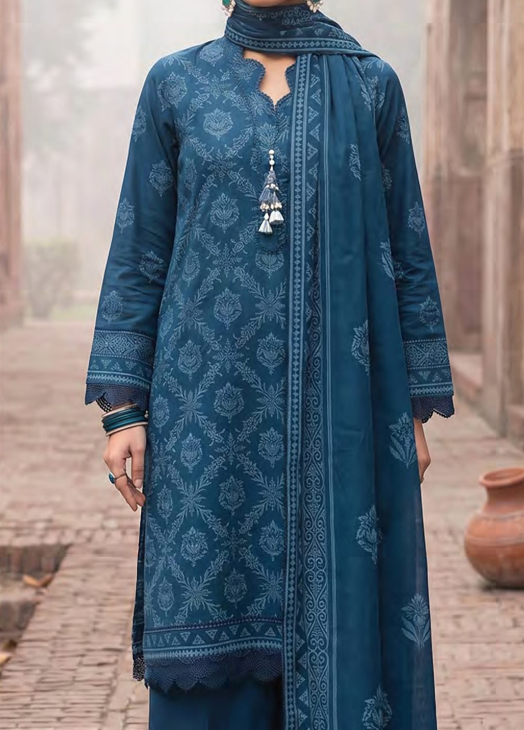 Cashmi by Lakhany Unstitched Printed Wool 3 Piece Suit LSM26UC LG-RL-0533-B - Winter Collection