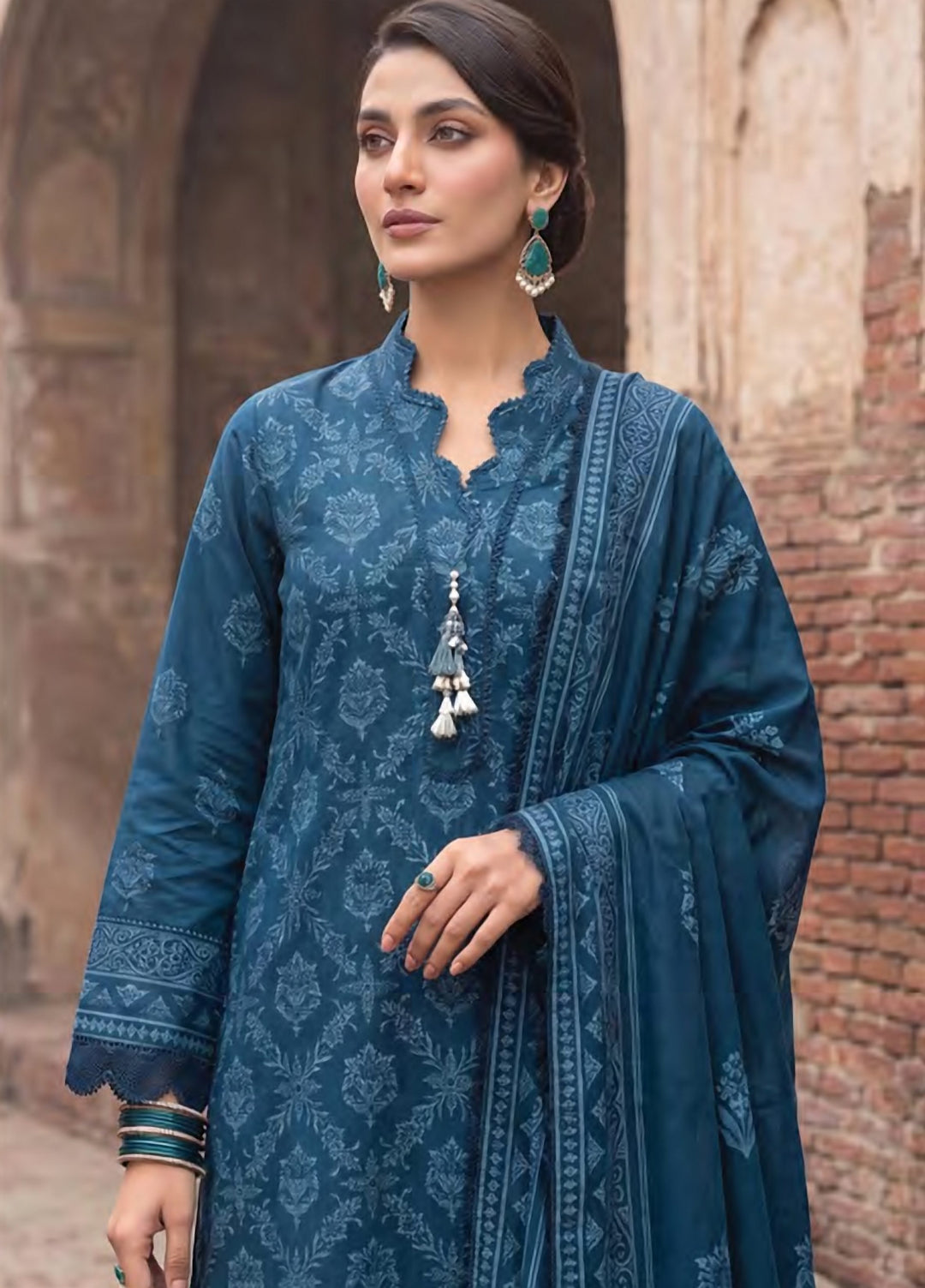 Cashmi by Lakhany Unstitched Printed Wool 3 Piece Suit LSM26UC LG-RL-0533-B - Winter Collection