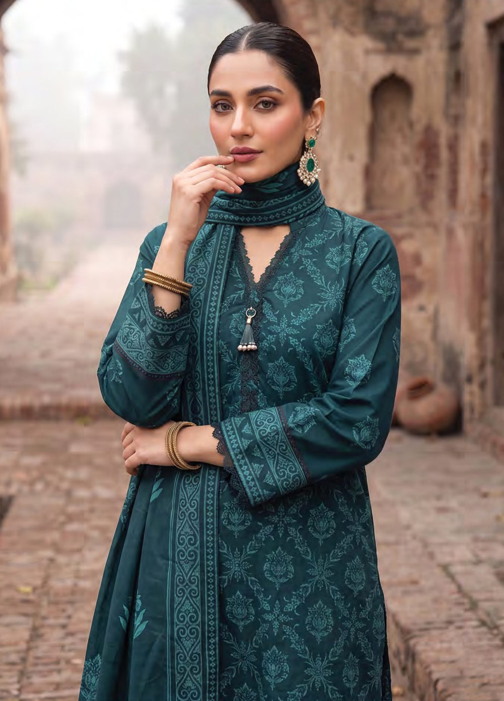 Cashmi by Lakhany Unstitched Printed Wool 3 Piece Suit LSM26UC LG-RL-0533-C - Winter Collection