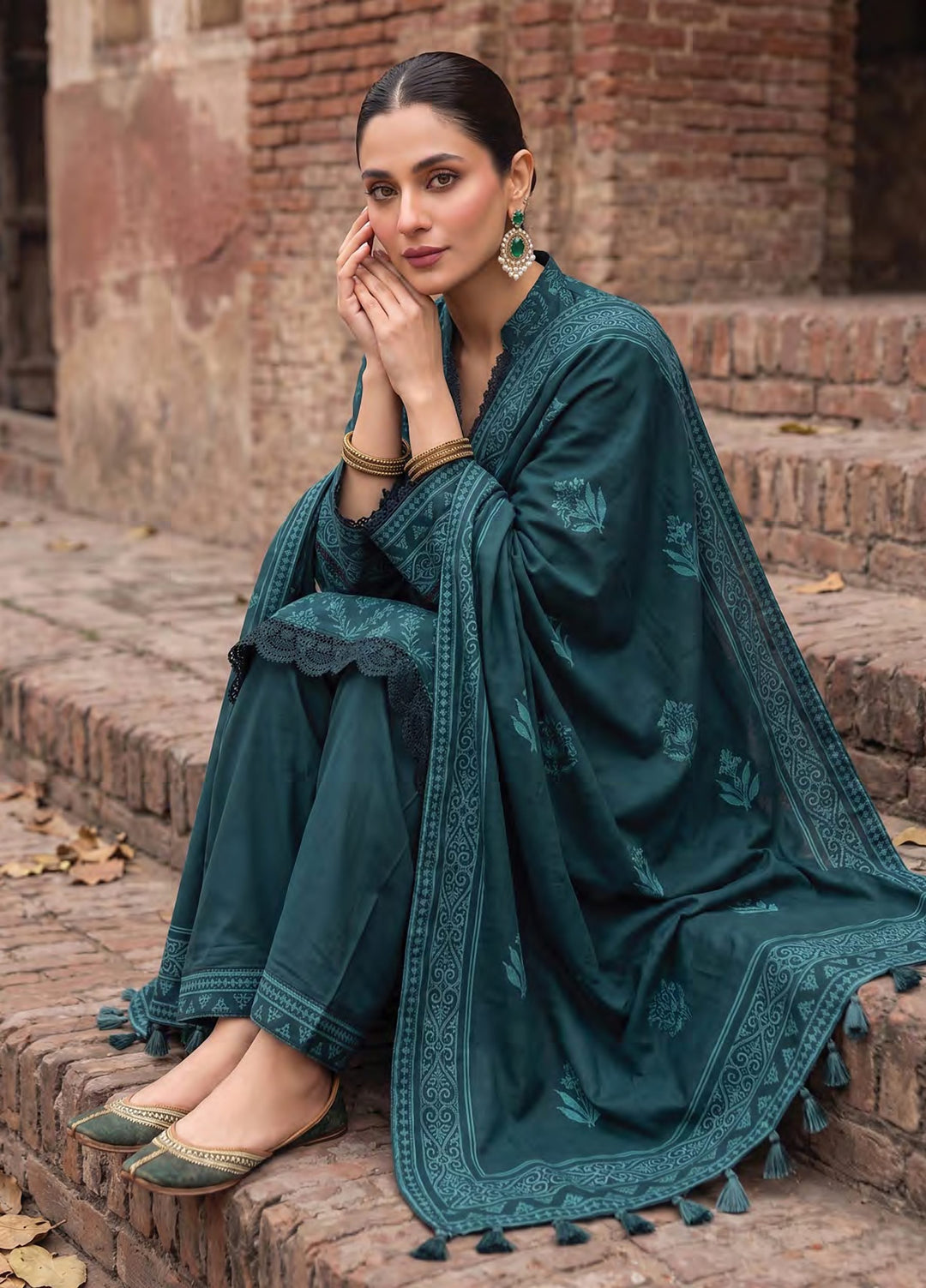 Cashmi by Lakhany Unstitched Printed Wool 3 Piece Suit LSM26UC LG-RL-0533-C - Winter Collection