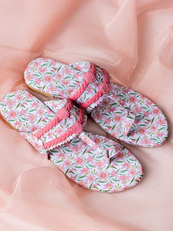 Maa aur Mai by TJK Designs Printed Footwear Mahira Kholapuri - Casual Collection