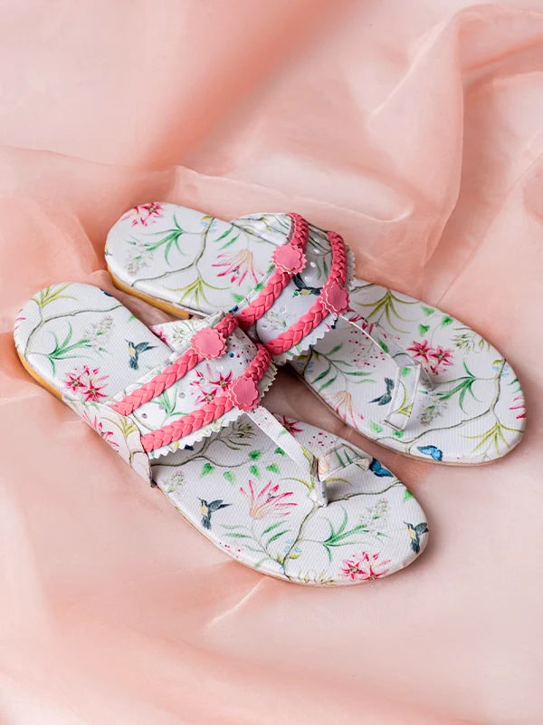 Maa aur Mai by TJK Designs Printed Footwear Parizaad Kholapuri - Casual Collection