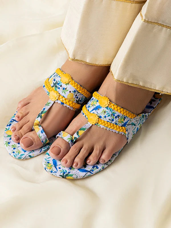 Maa aur Mai by TJK Designs Printed Footwear Sheen Kholapuri - Casual Collection