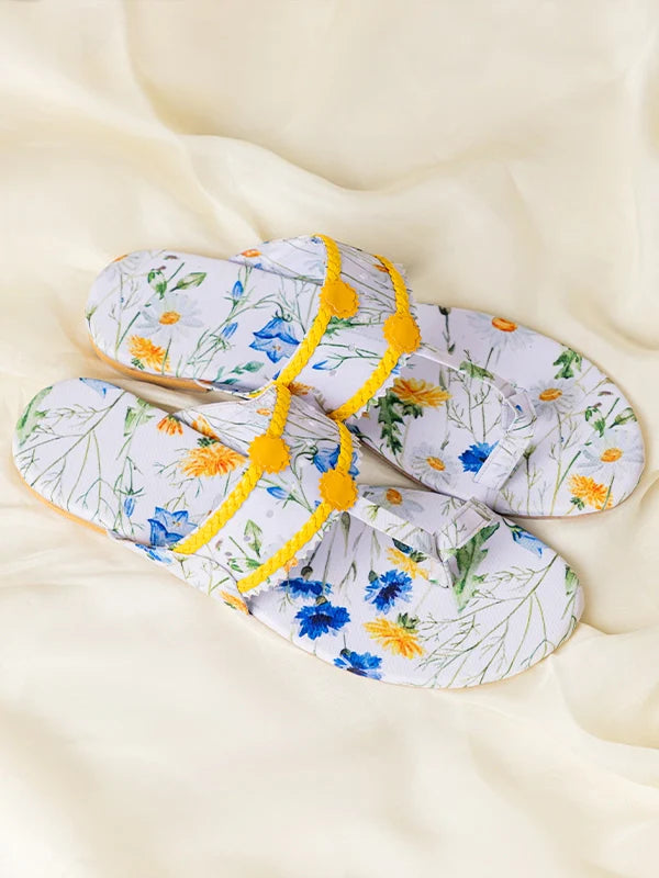 Maa aur Mai by TJK Designs Printed Footwear Chaman Kholapuri - Casual Collection