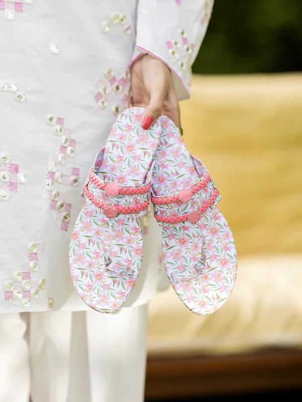 Maa aur Mai by TJK Designs Printed Footwear Mahira Kholapuri - Casual Collection