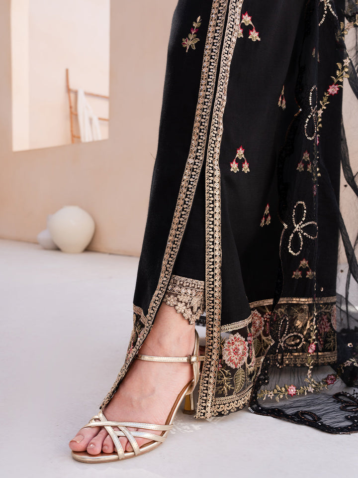 Le Tresor by Izel Pret Embroidered Velvet 3 Piece Suit Marive - Festive Collection