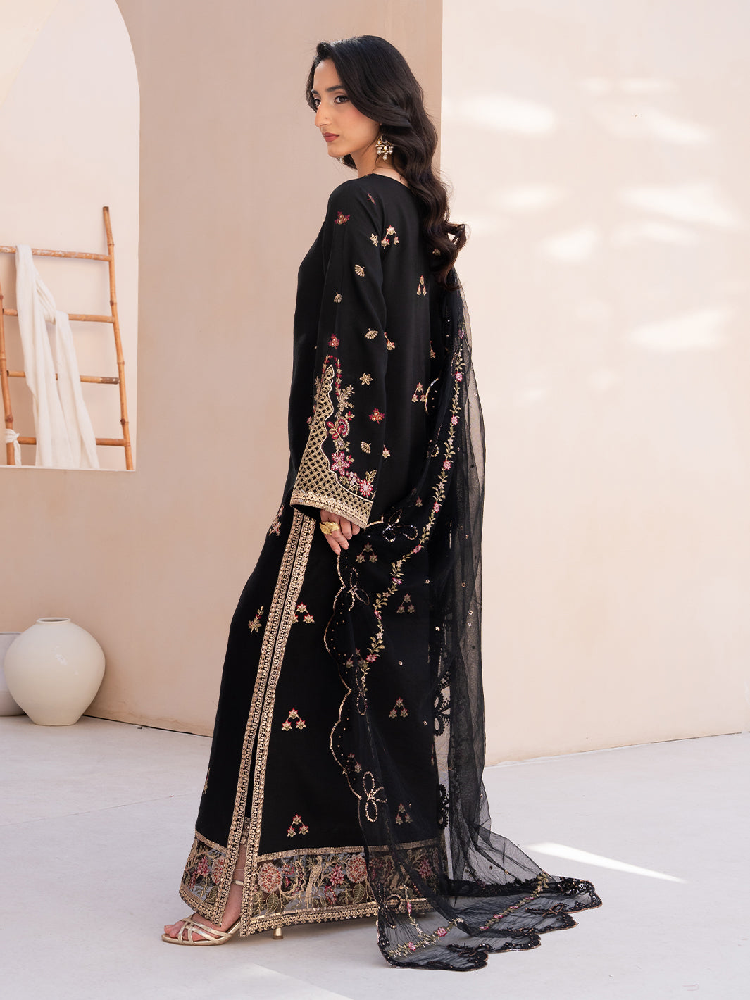 Le Tresor by Izel Pret Embroidered Velvet 3 Piece Suit Marive - Festive Collection