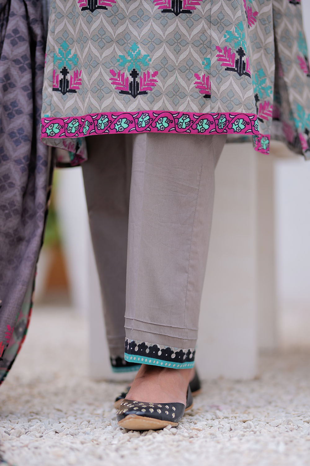 Senorita Women RTW Women Grey and Multicolor Casual 3 Piece Suit Khaddar Printed LAD-02468 - Winter Collection