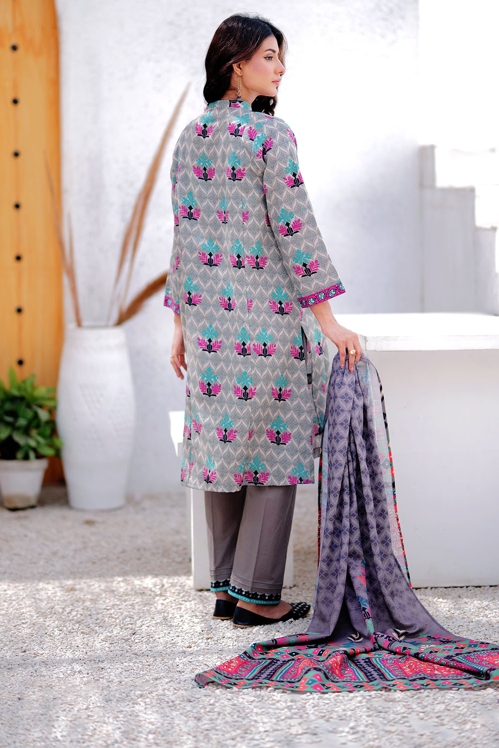 Senorita Women RTW Women Grey and Multicolor Casual 3 Piece Suit Khaddar Printed LAD-02468 - Winter Collection