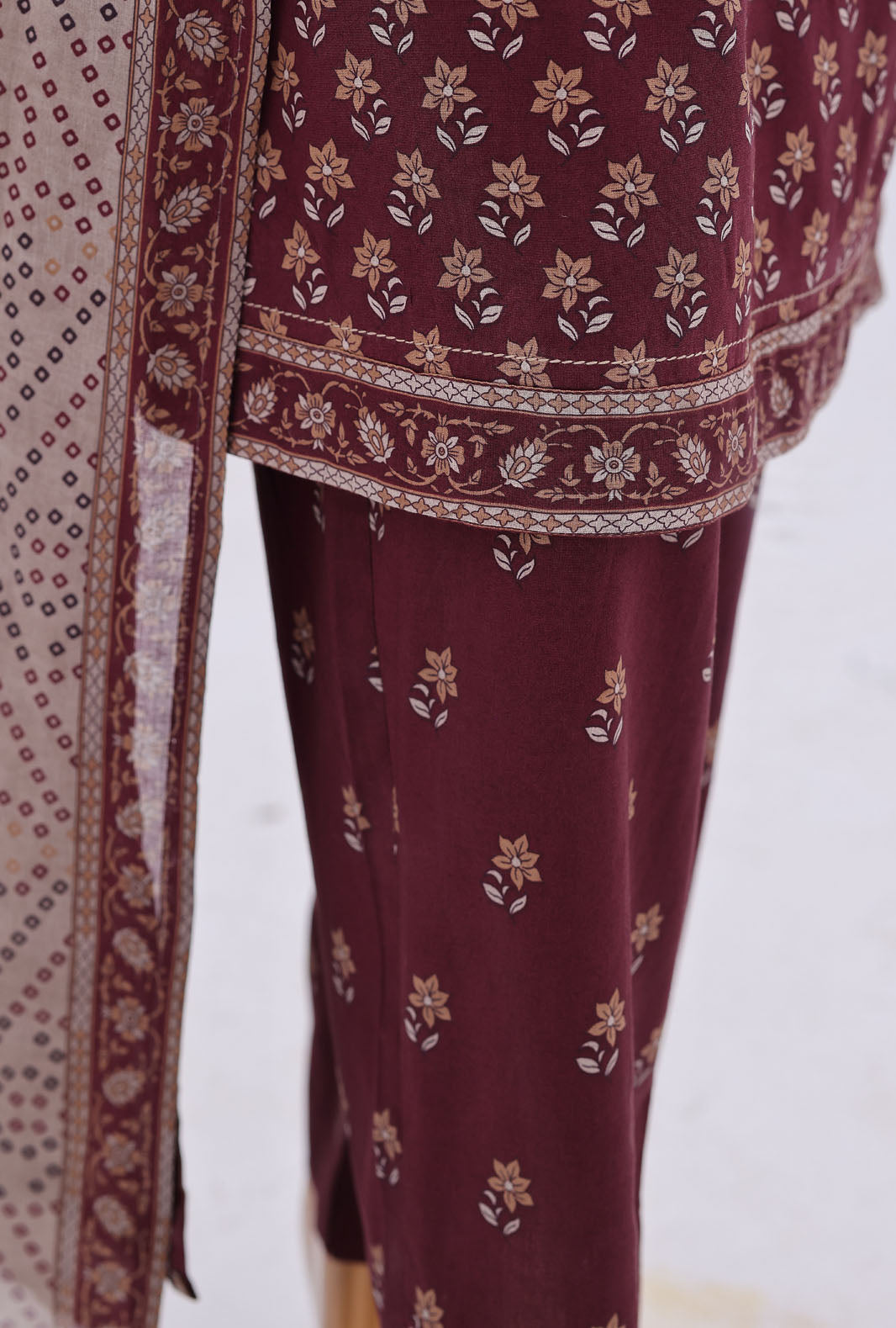 Daily Wear by HZ Textiles Unstitched Embroidered Lawn 3 Piece Suit PDW - 3310 Casual Collection
