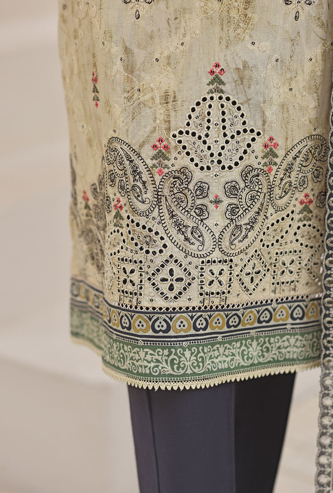 HZ Textile Unstitched Embroidered Premium Lawn 3 Piece Suit PEC-1067 - Casual Collection