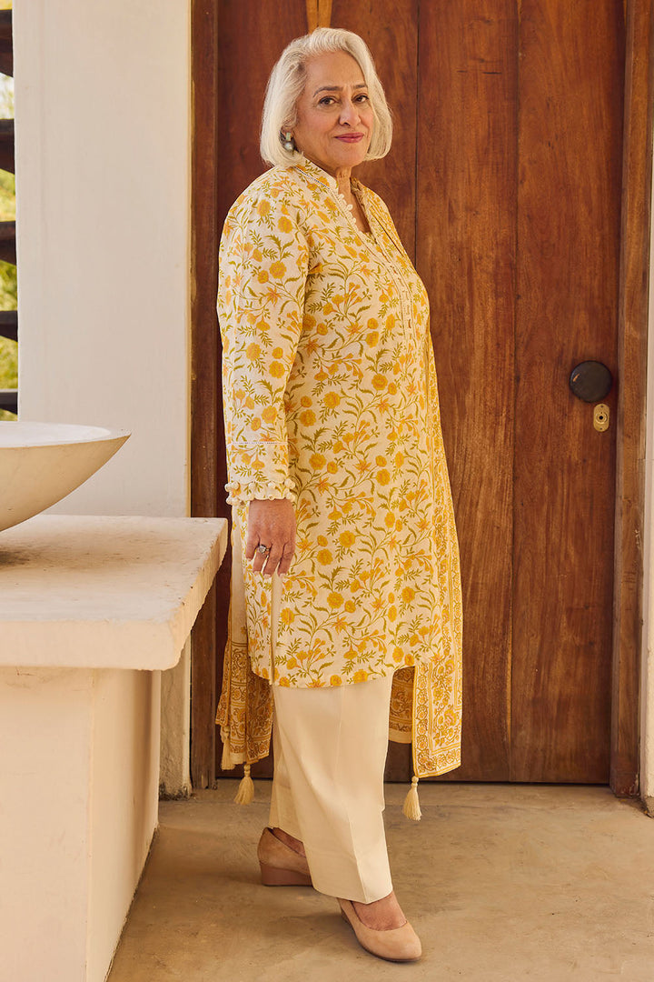 Tribute To Mother by Gul Ahmed Unstitched Printed Lawn 3 Piece Suit GA26UTM CL-62113 A - Summer Collection