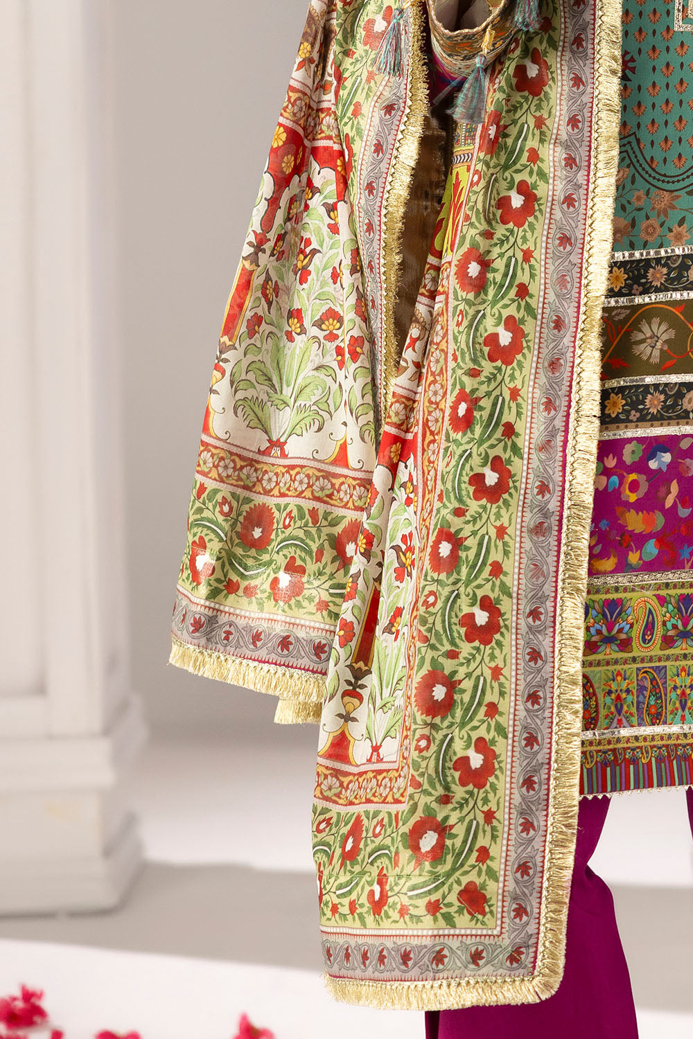 Heritage by Gul Ahmed Unstitched Printed Lawn 3 Piece Suit GA26UFH CL-62139 - Summer Collection