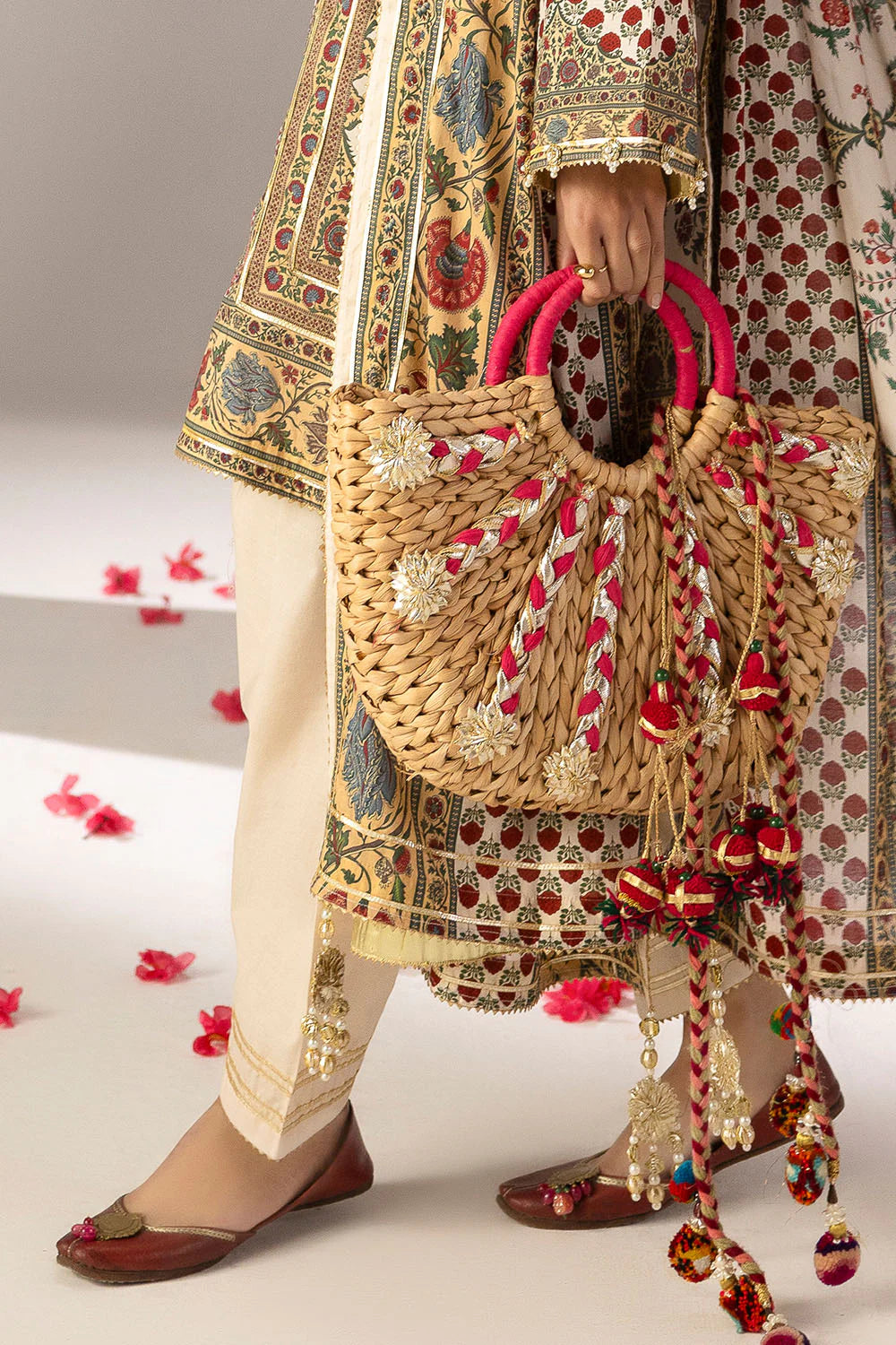 Heritage by Gul Ahmed Unstitched Printed Lawn 3 Piece Suit GA26UFH CL-62248 - Summer Collection