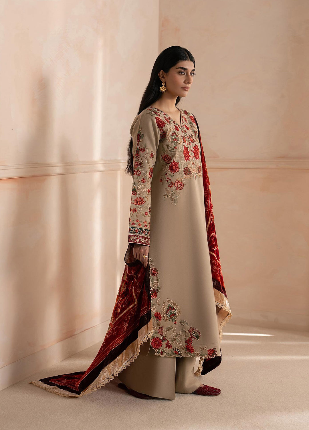 RajBari Exclusive Shawl Unstitched Embroidered Palachi 3 Piece Suit RB26UES 07 - Winter Collection