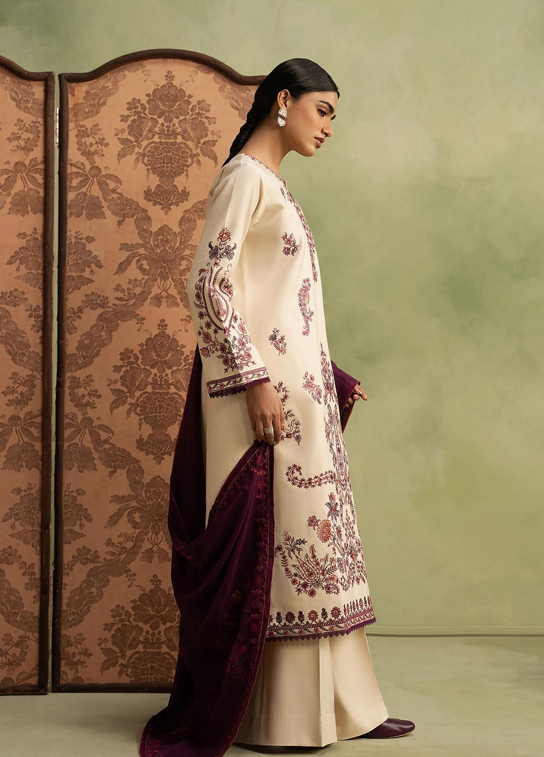 RajBari Exclusive Shawl Unstitched Embroidered Khaddar 3 Piece Suit RB26UES 10 - Winter Collection