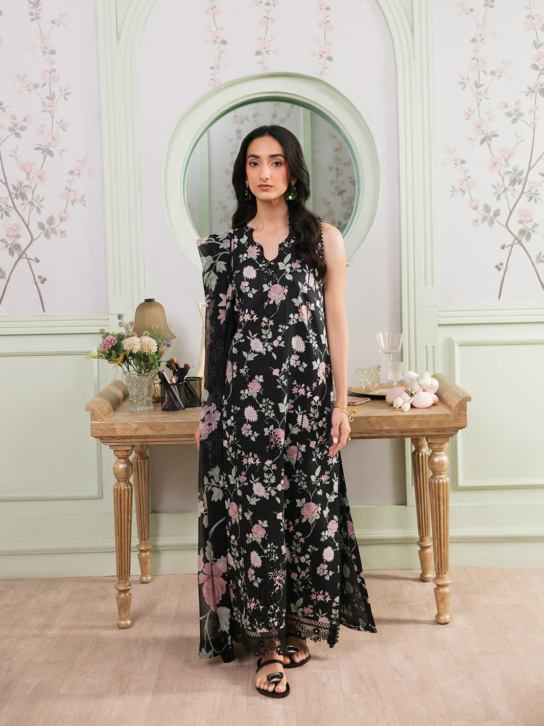 The Meetup by Yards Unstitched Embroidered Lawn 3 Piece Suit The Compliment Casual Collection