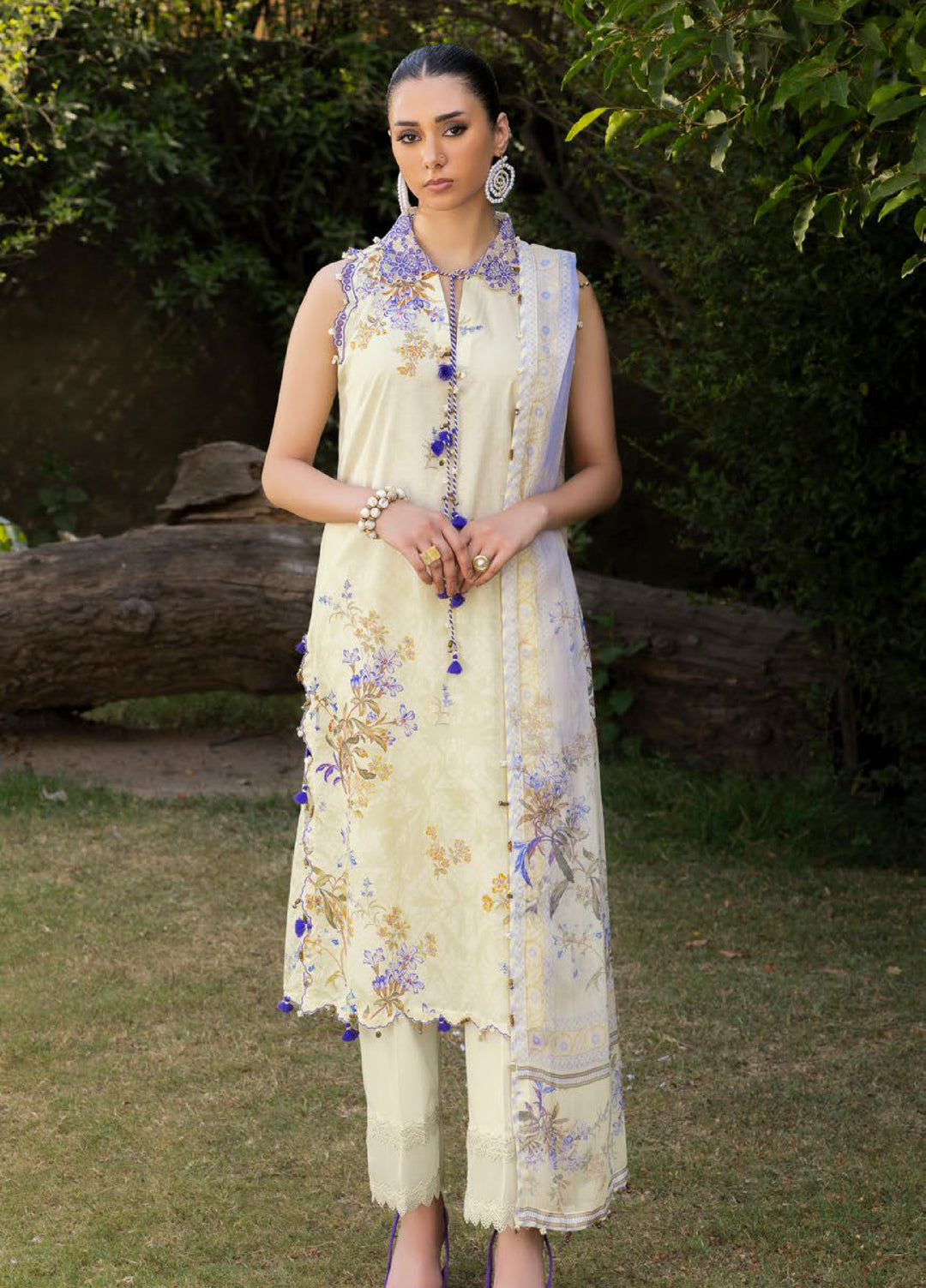 The Flora by Gul Ahmed Unstitched Embroidered Lawn 3 Piece Suit GA26ULF BM62035 - Casual Collection