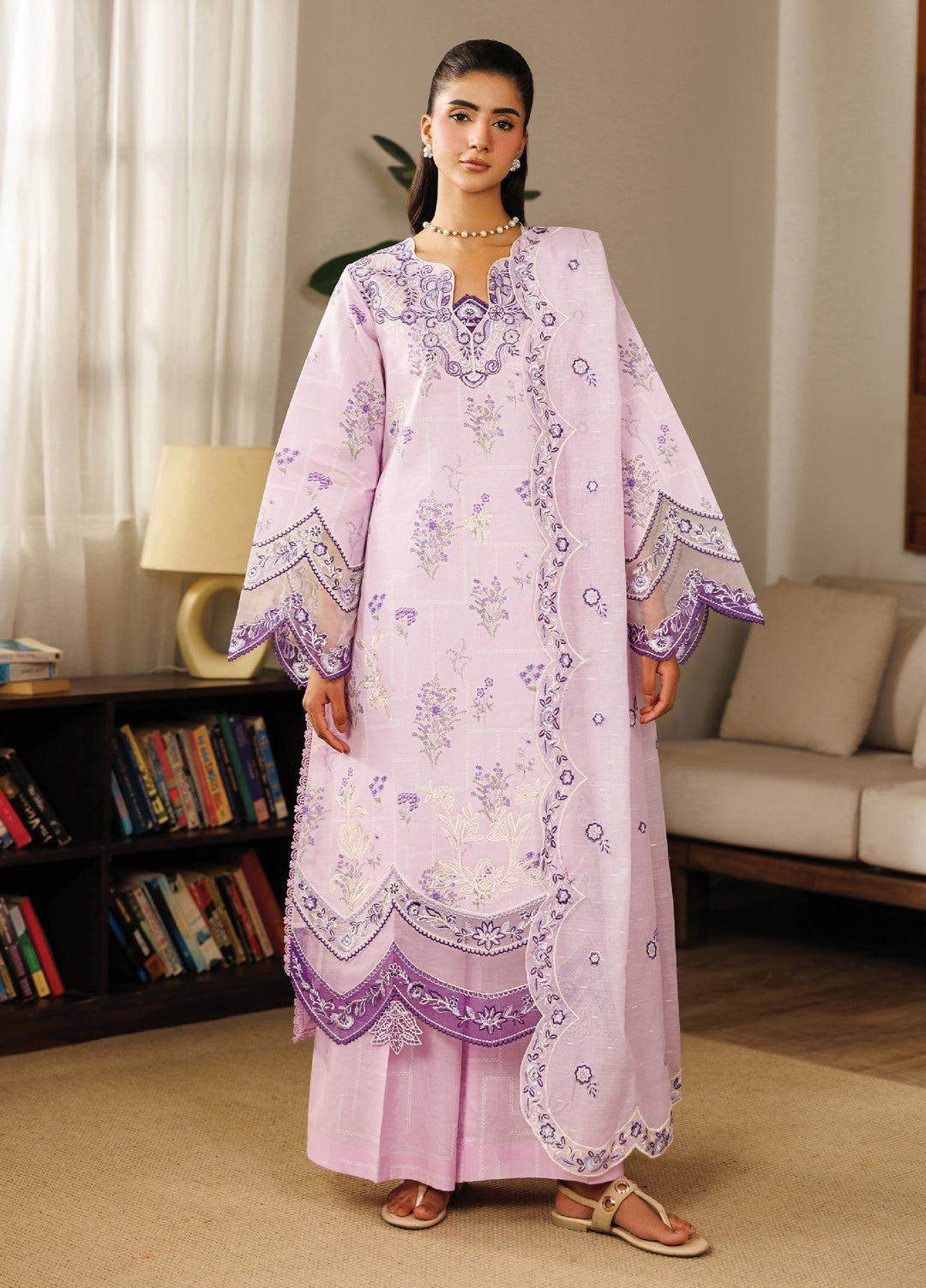 Leila by Mahnur Unstitched Embroidered Lawn 3 Piece Suit MN26ULL L-09 - Summer Collection