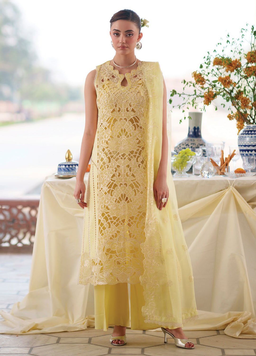 Nilofer by Mahnur Unstitched Embroidered Luxury Lawn 3 Piece Suit MN26ULN N-7 - Summer Collection