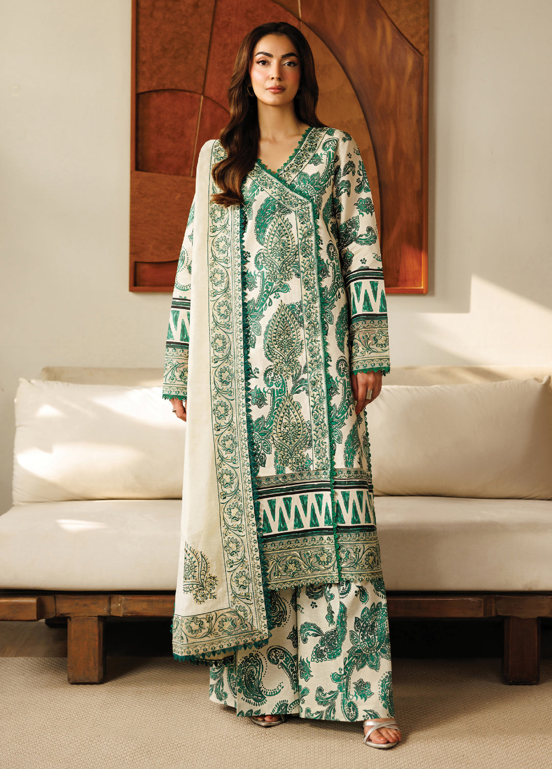 Leila by Mahnur Unstitched Embroidered Lawn 3 Piece Suit MN26ULL L-02 - Summer Collection