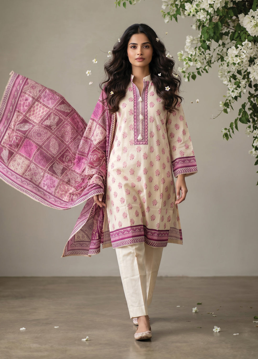 Salina by Regalia Textiles Unstitched Printed Lawn 3 Piece Suit RG26USI D-6 - Casual Collection