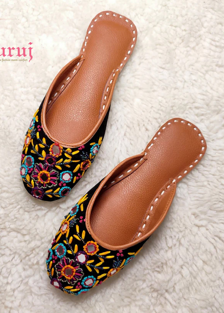 Zuruj Festive Style   Backless Khussay JU-135