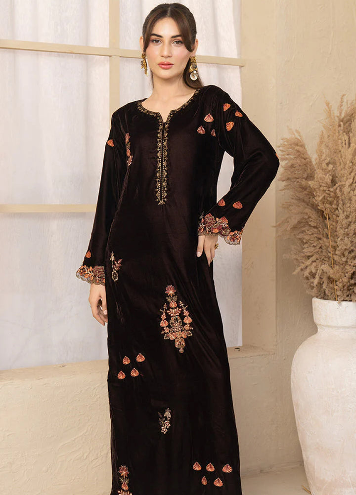 Winter Hues by Naayas Women Pret Embroidered Kaftaan Velvet Jardin - Winter Collection
