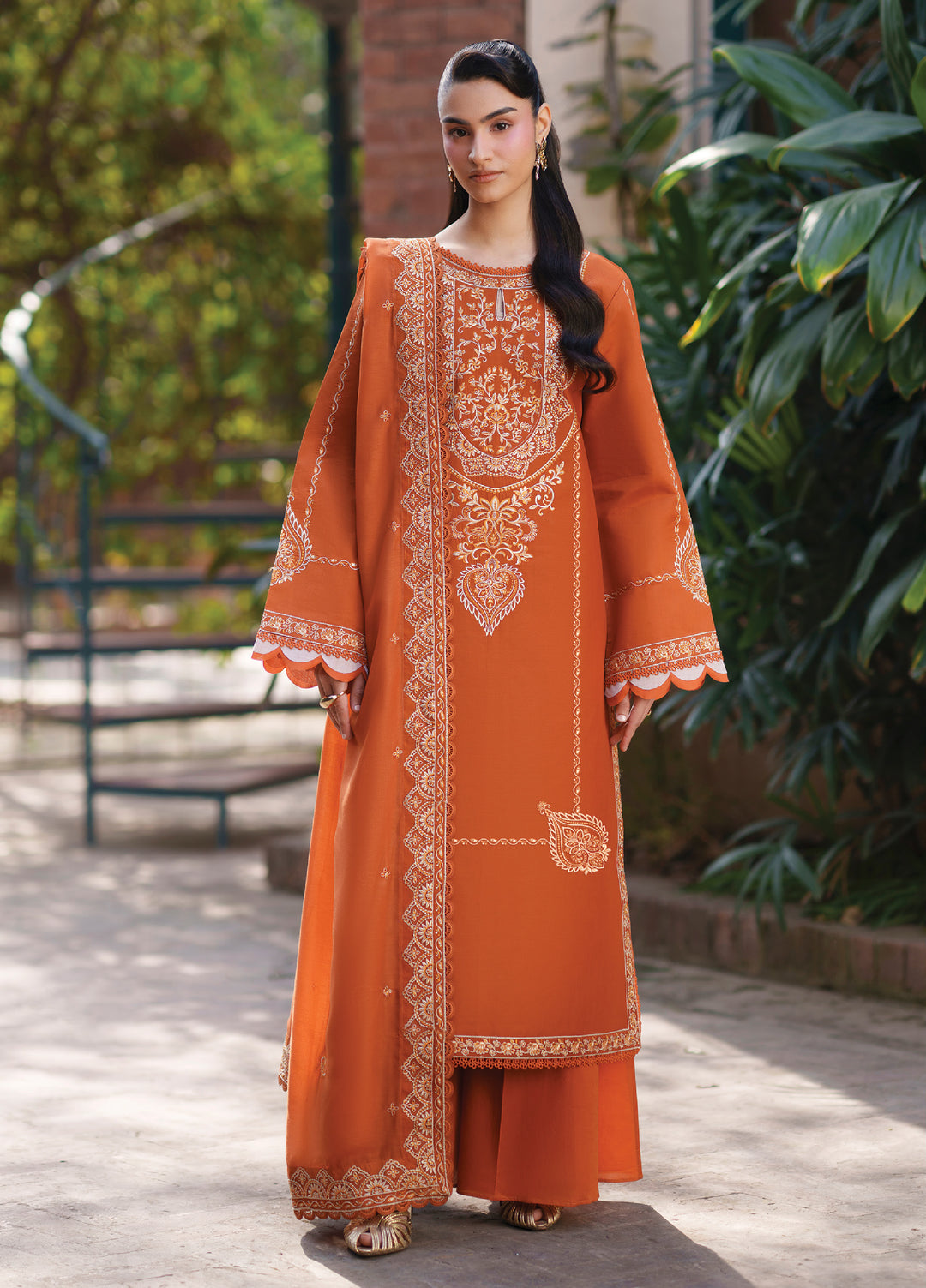 Fiona by Mahnur Unstitched Embroidered Lawn 3 Piece Suit MN26UFL F-02 - Summer Collection