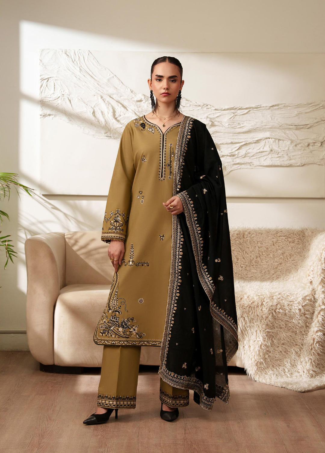 RajBari Women RTW Embroidered Lawn 3 Piece Suit RB26PLE Ayla (09) - Eid Collection
