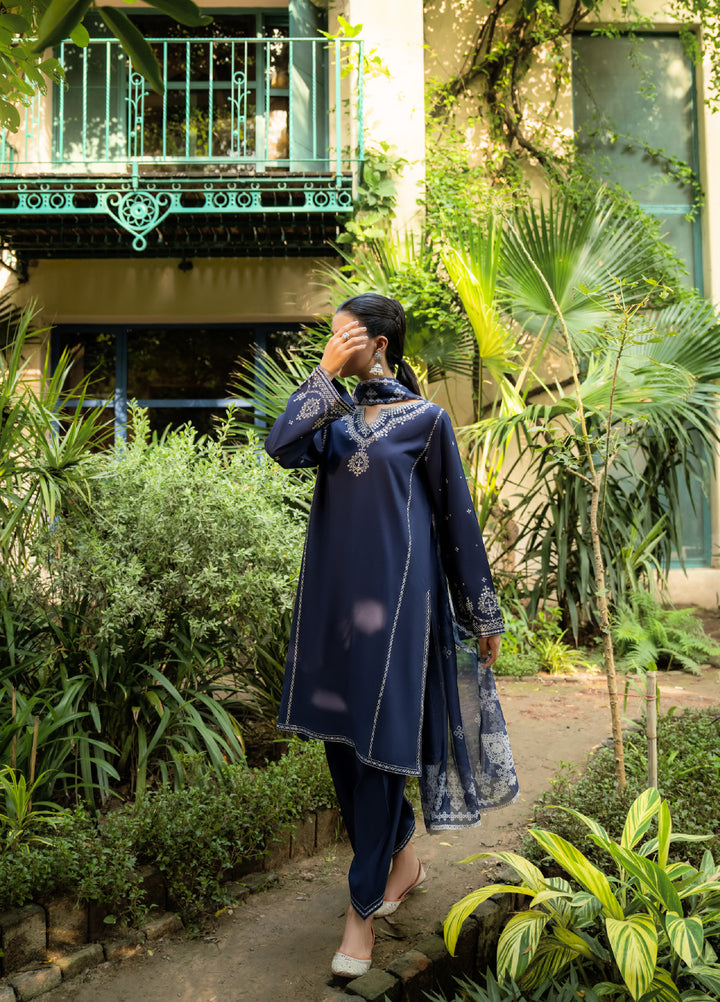 Rua by Casuallite Women Pret Premium Linen 3 Piece RUA-D06 - Winter Collection