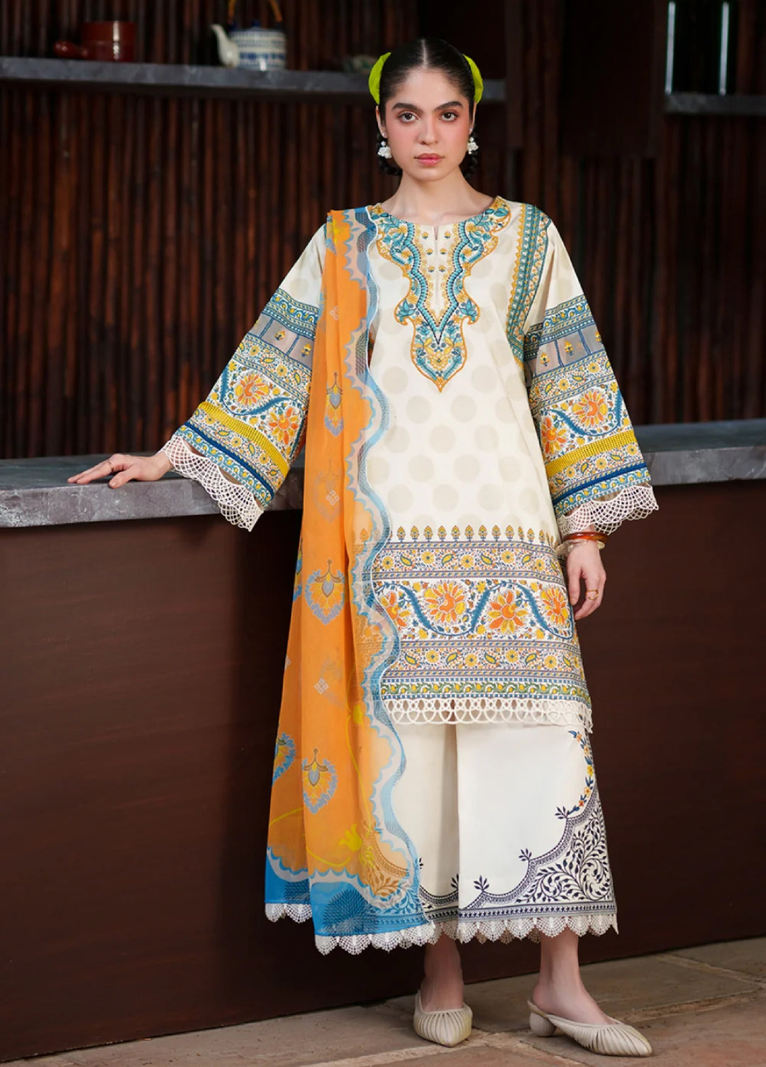 Laanem by Saira Rizwan Unstitched Embroidered Lawn 3 Piece Suit SR26ULL AZURA-A - Summer Collection