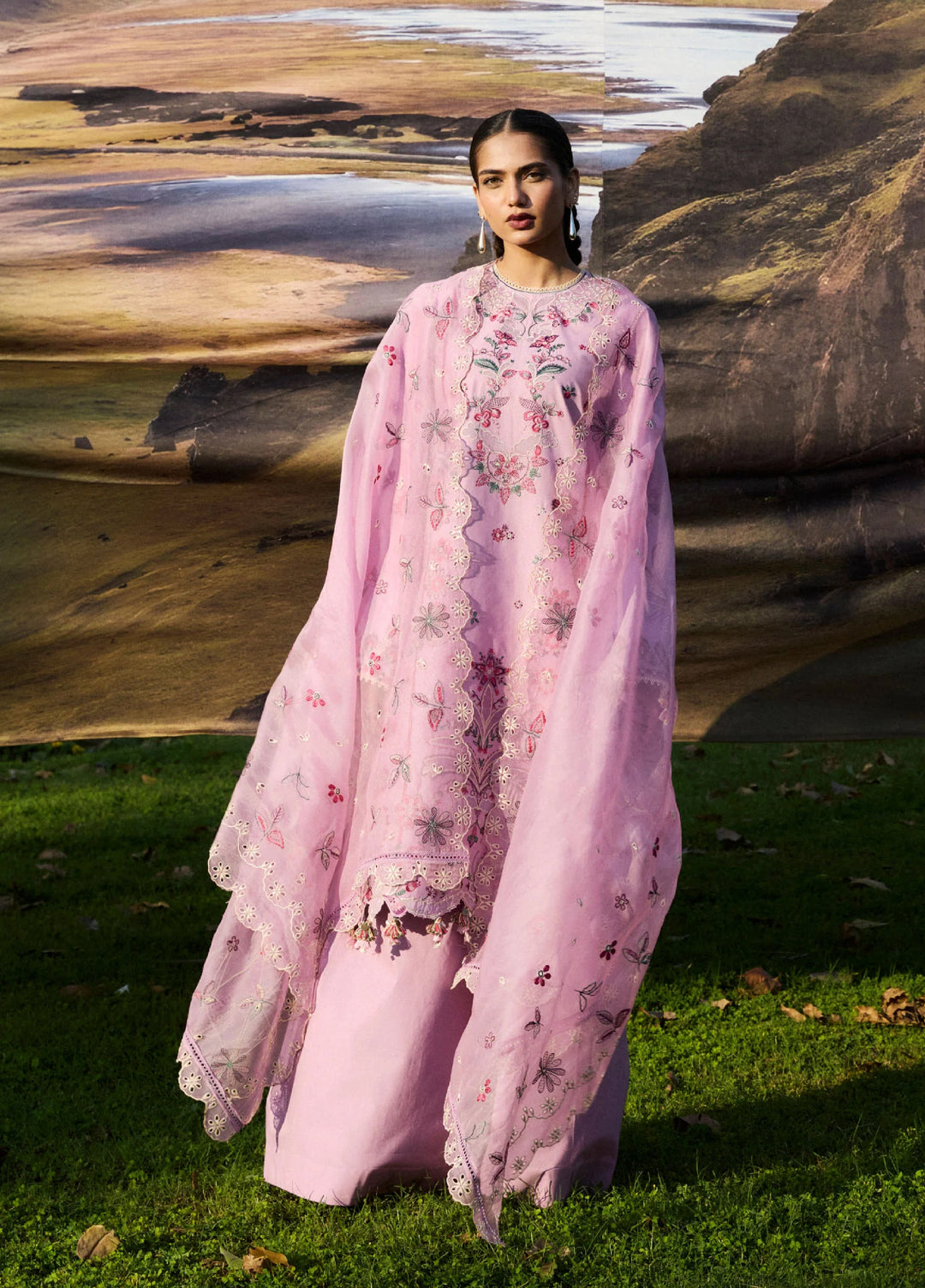 Zan by Hussain Rehar Unstitched Embroidered Lawn 3 Piece Suit HR26UZF Elfa D-112 - Festive Collection