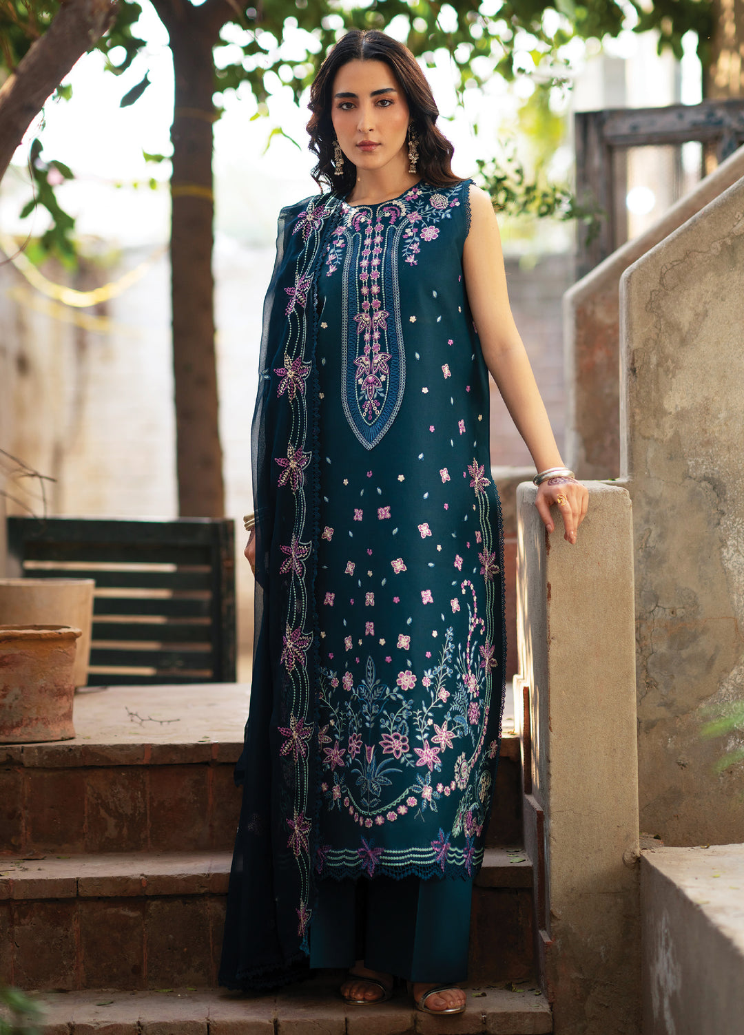 Satrangi by Mahnur Unstitched Embroidered Lawn 3 Piece Suit MN26ULS S-03 - Summer Collection