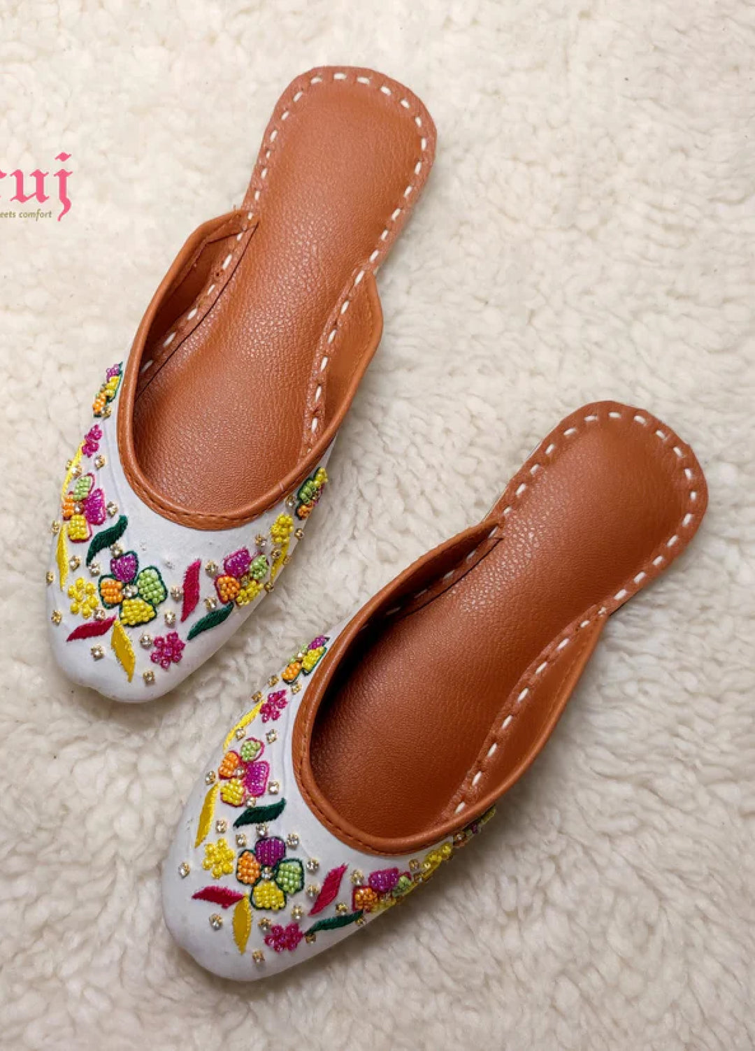 Zuruj Festive Style   Backless Khussay JU-180