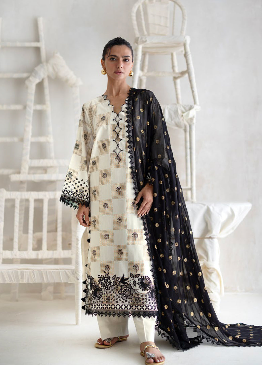 The Luxe by Gul Ahmed Unstitched Embroidered Slub 3 Piece Suit GA26ULL Royal Fleur SP 52066 - Casual Collection
