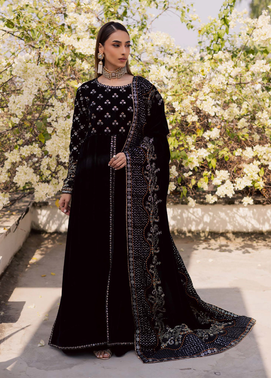Nureh Maya Unstitched Velvet Embroidered 3 Piece Suits NU25MF NW-125 - Festive Collection