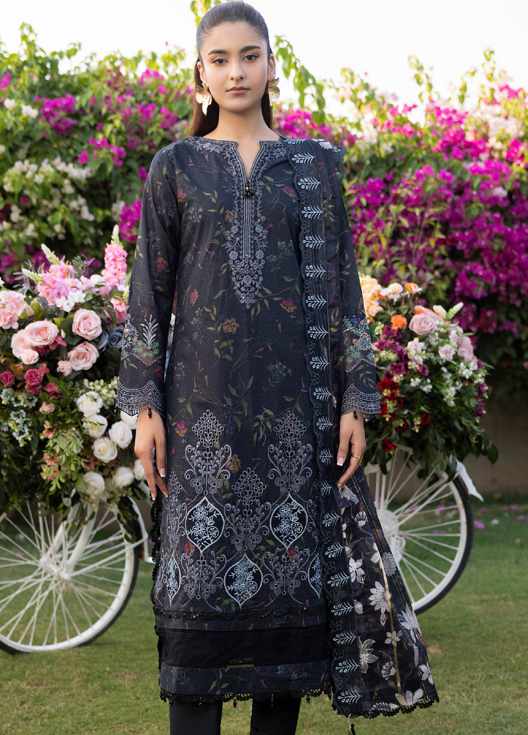 Al Zohaib Applique Kari Unstitched Embroidered Lawn 3 Piece Suit AZ26UAL D-06 - Casual Collection