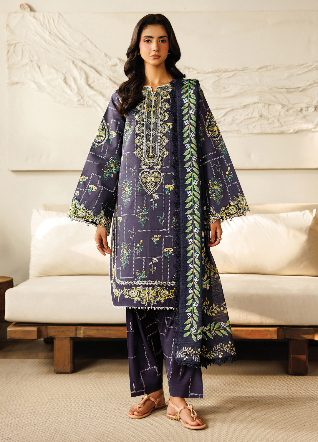 Leila by Mahnur Unstitched Embroidered Lawn 3 Piece Suit MN26ULL L-01 - Summer Collection
