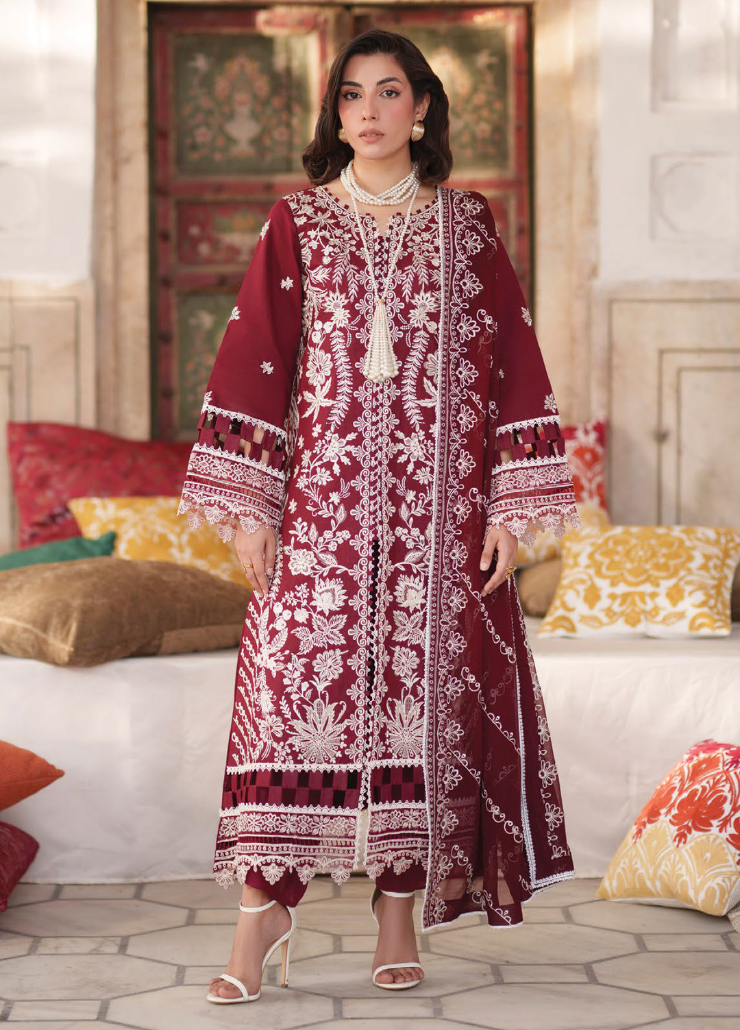 Nilofer by Mahnur Unstitched Embroidered Luxury Lawn 3 Piece Suit MN26ULN N-8 - Summer Collection