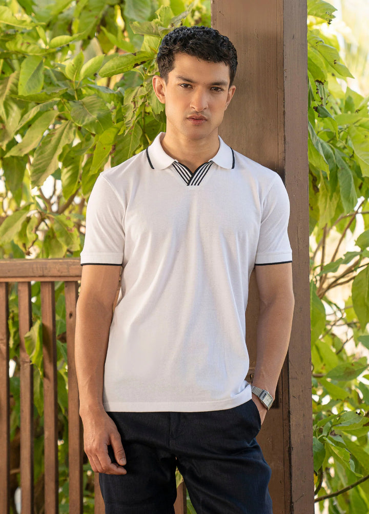 Brumano  Solids Cotton Polo White V-Placket Polo With Tipped Collar