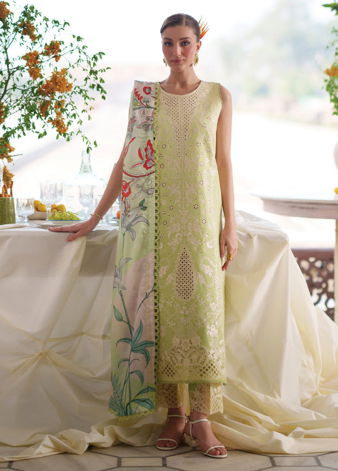 Nilofer by Mahnur Unstitched Embroidered Luxury Lawn 3 Piece Suit MN26ULN N-6 - Summer Collection
